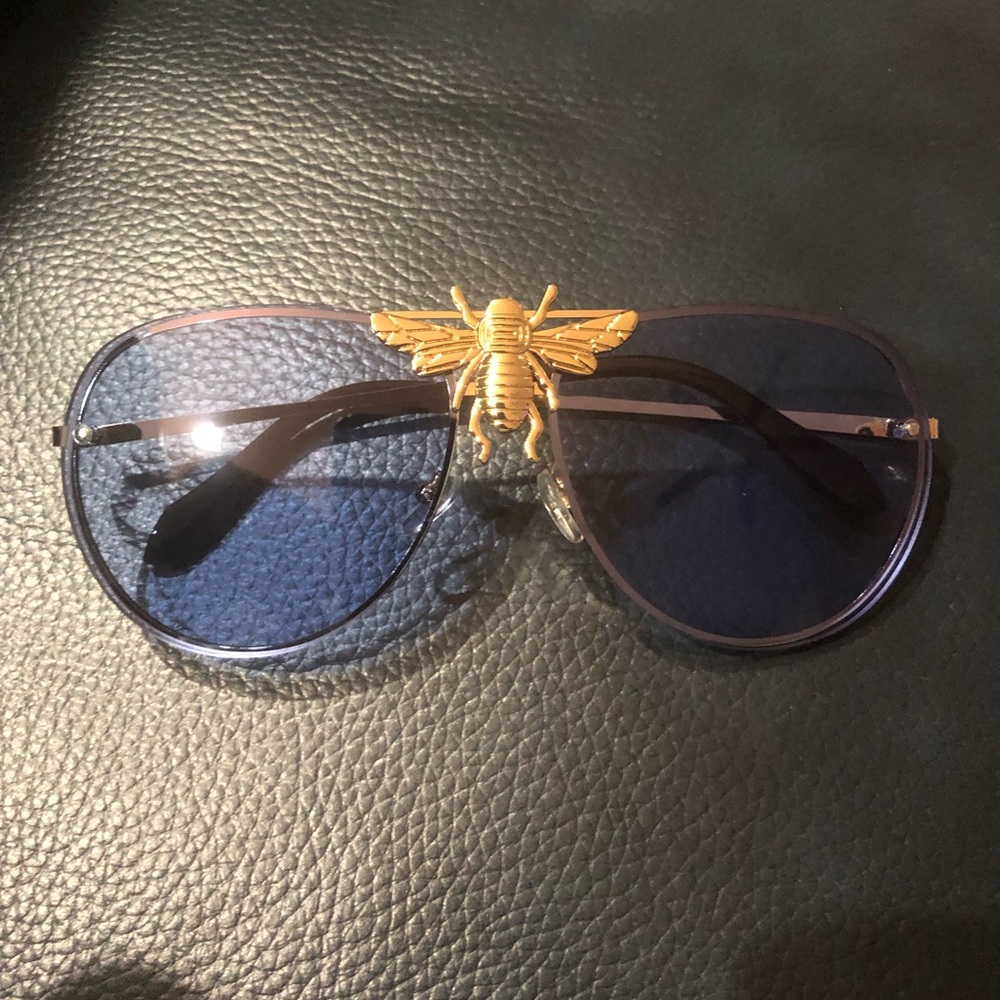 QUEEN BEE SUNGLASSES
